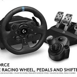 Logitech G923 Racing Wheel With Shifter
