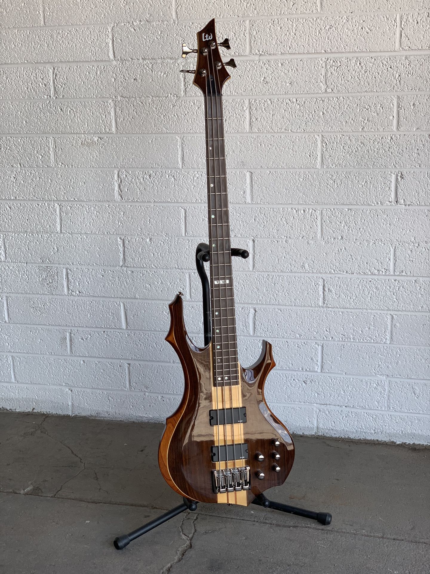 ESP LTD F-4E NG 4 string bass Guitar f4-e f4e w Levy’s gig bag