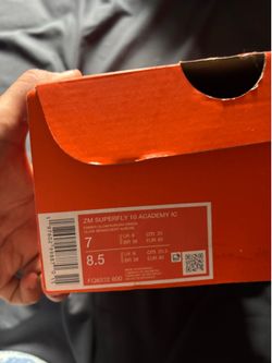 Soccer indoor shoes