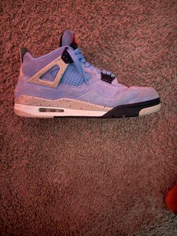 Jordan 4 retro university blue Size 11