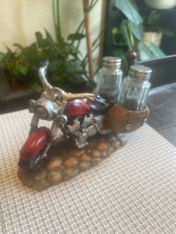 Motorcycle Salt and Pepper Shaker Set