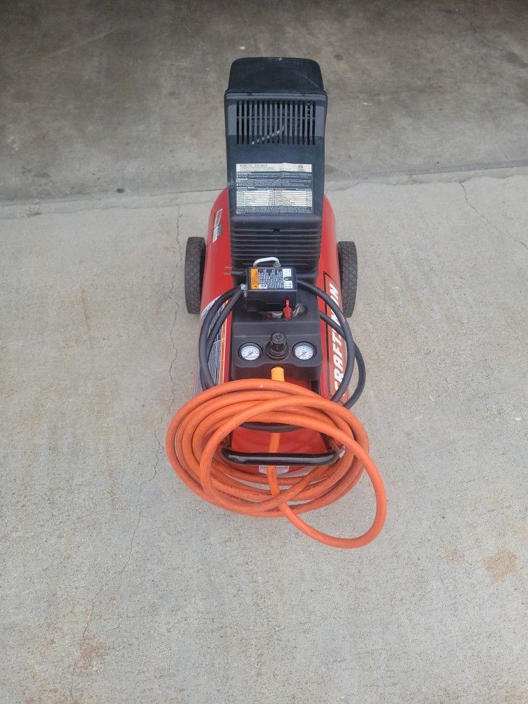 Air Compressor ,Like New.