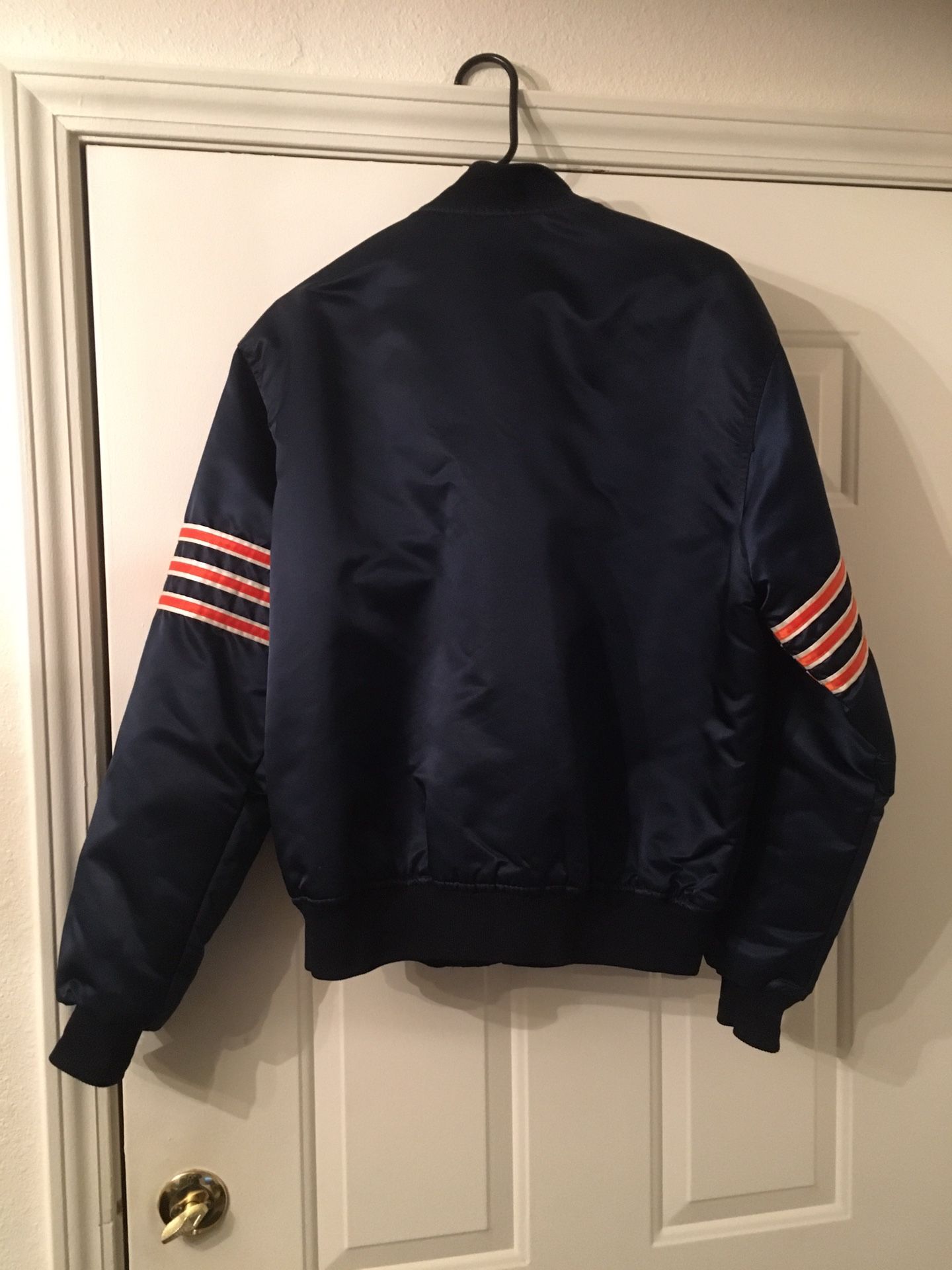 Classic Vintage NFL Chicago BEARS Sports Jacket (Size XL) for Sale in  Burbank, CA - OfferUp