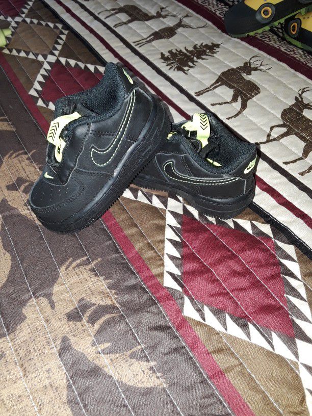  Size 5 Baby Nike Shoe Lot $10 Each