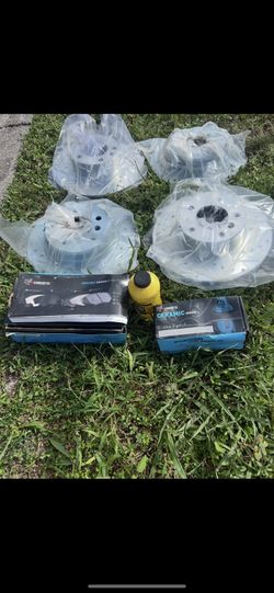 2012 BMW 550i Rotor And Brake Set