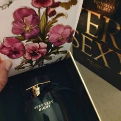 Victoria Secret  Or Trade  Plus $30