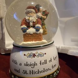 International China Musical Santa Water Globe