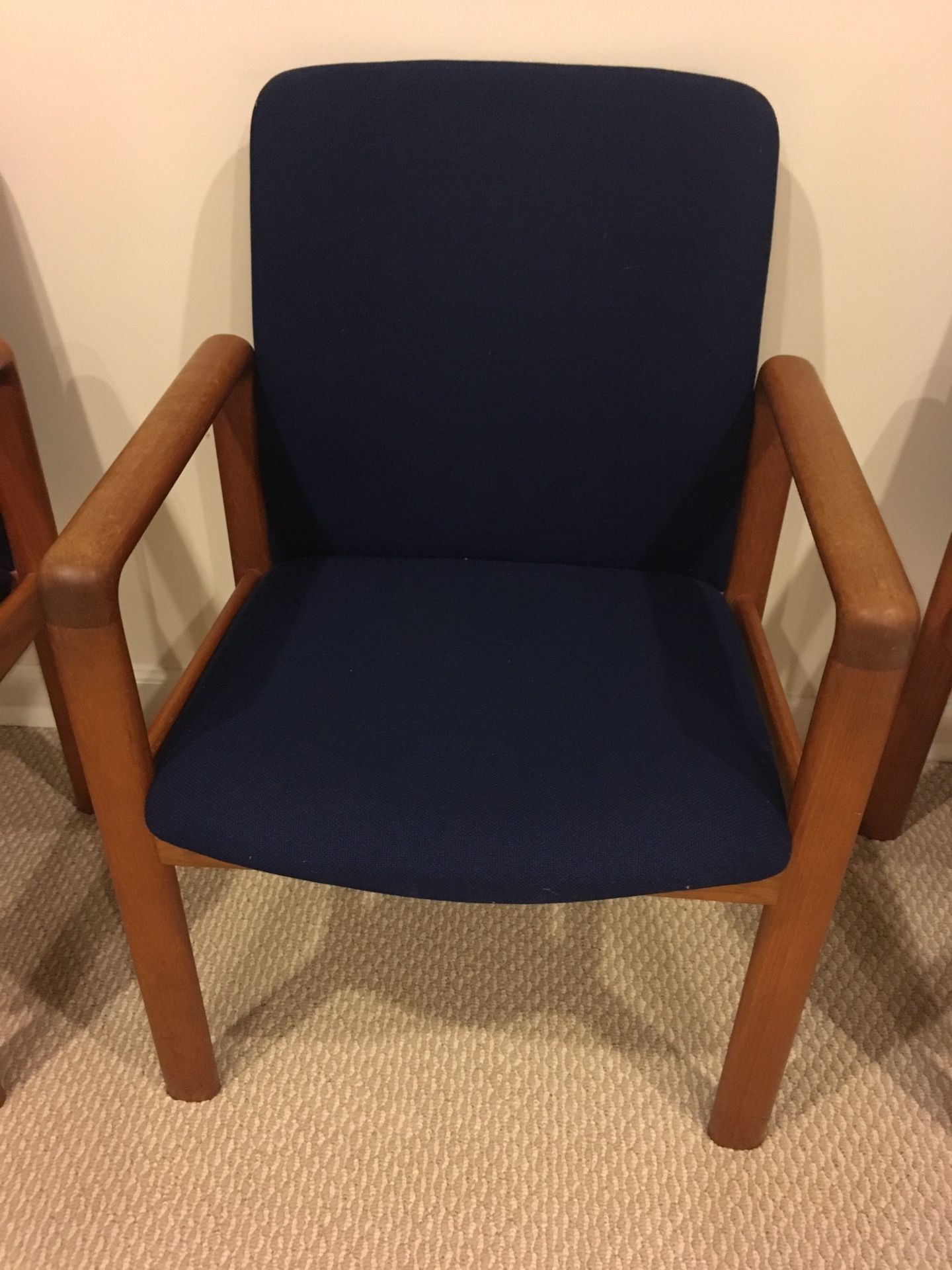 Chairs, sofa, tv stand, table (Free!!) (pending pick up)