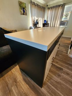 Island cabinet