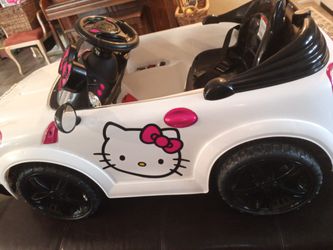 Hello Kitty coupe
