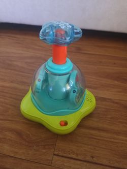 Baby push and spin toy
