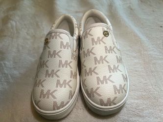 Toddler shoes Michael kors…size 11