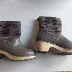 The Sak Size 8 Clog Boots