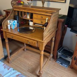 Vintage roll top Desk width 32”height 29.5”- 44” depth 24”