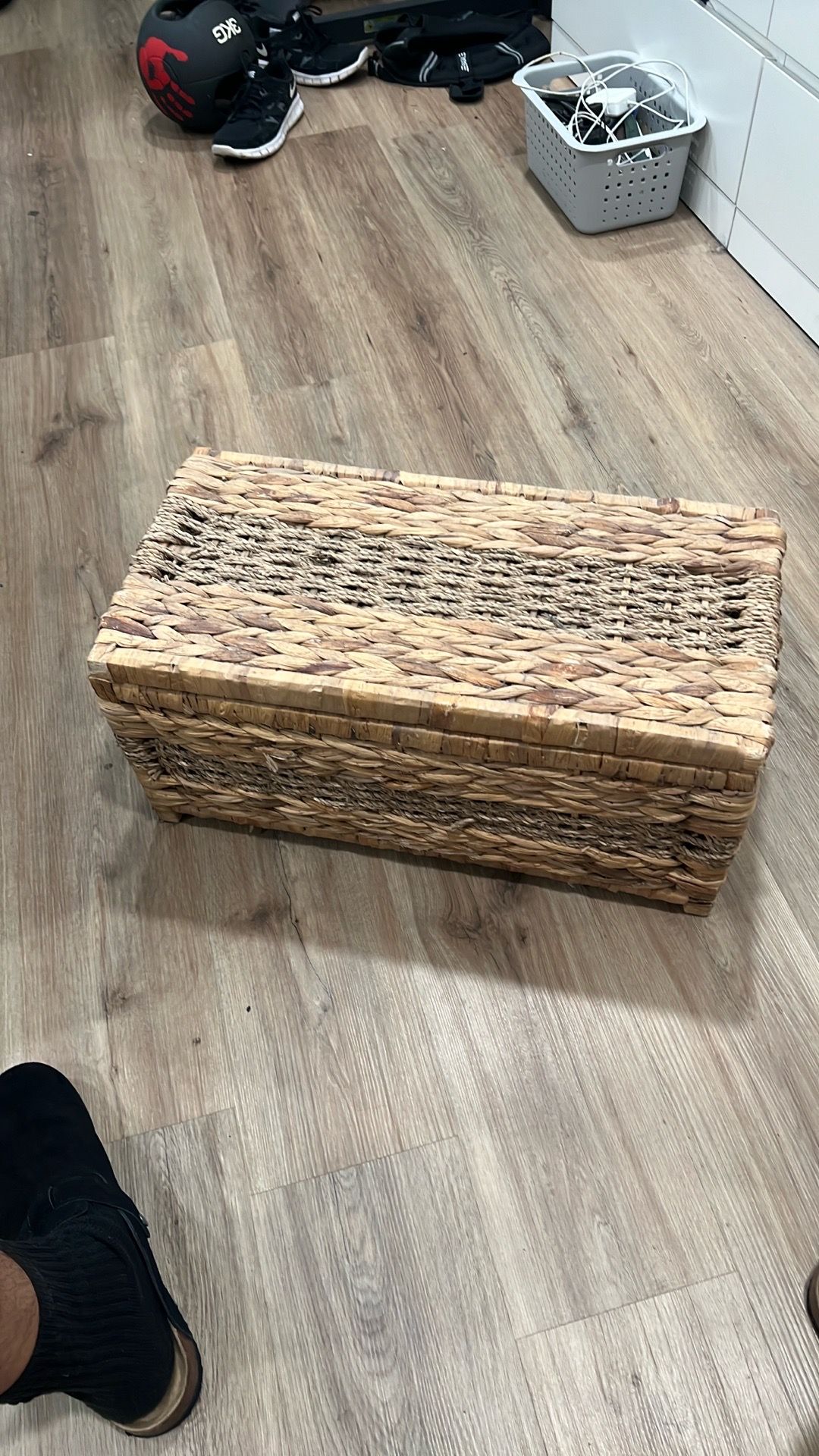 Storage bin