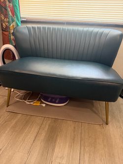 Love seat