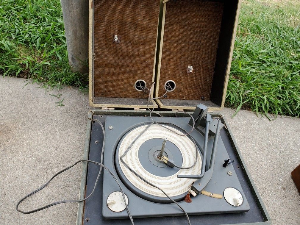 Penncrest portable record player