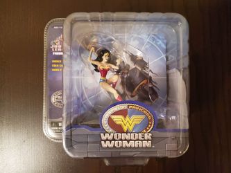 New Wonder Woman Justice League Figurine Cold Cast Cartoon Network