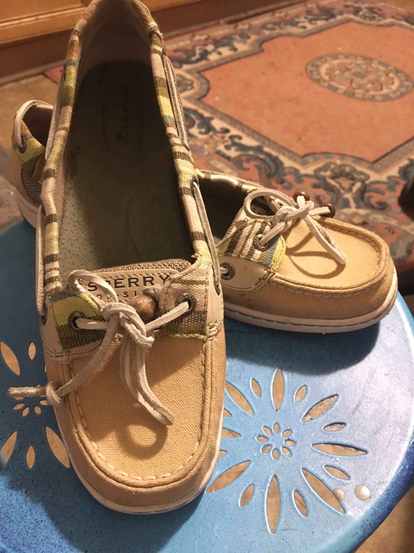 Sperry’s size 8