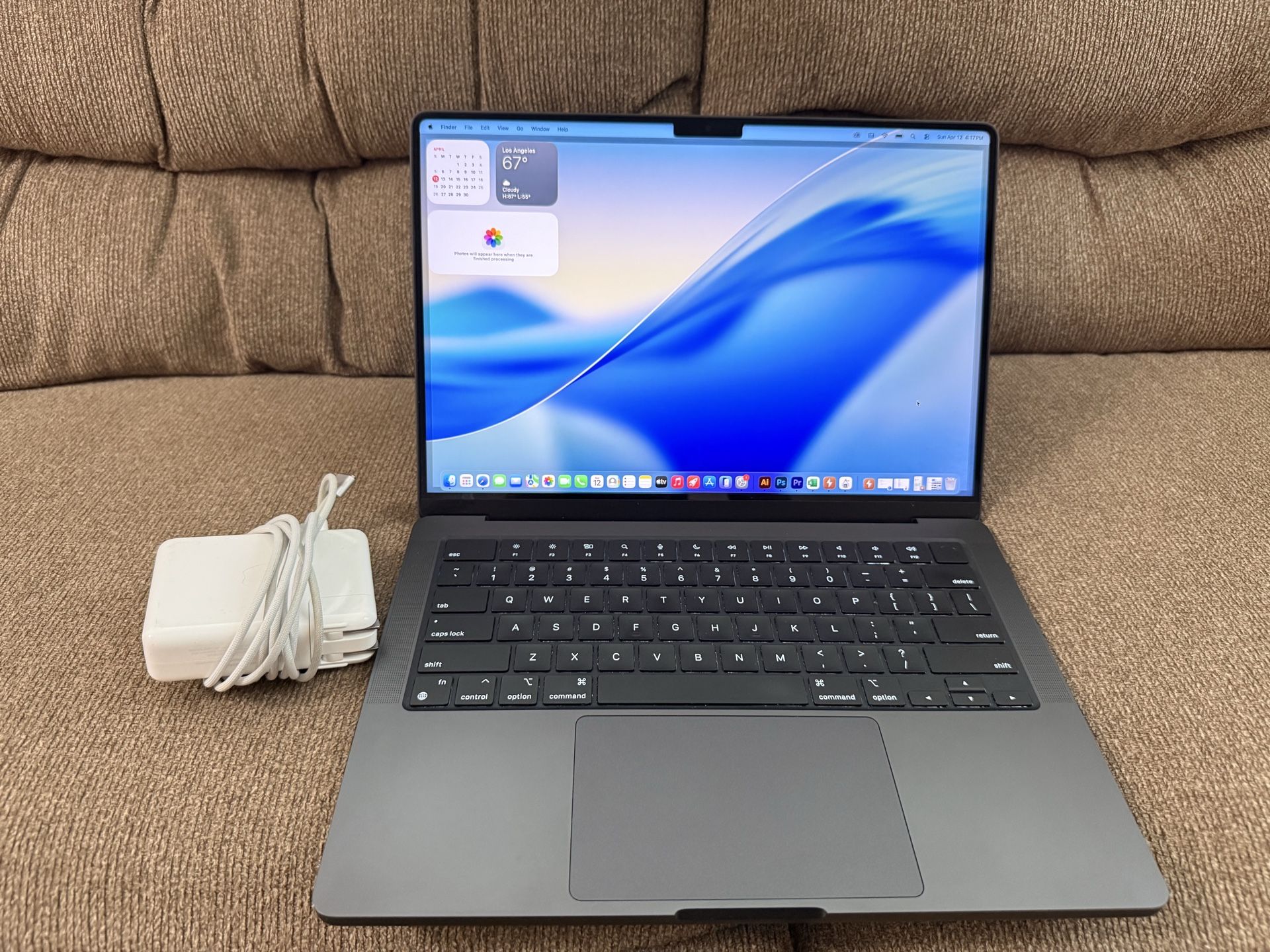 2023/2024 MacBook Pro 14” M3 Pro, 18gb Ram, 512GB, 11 CPU, 14GPU 