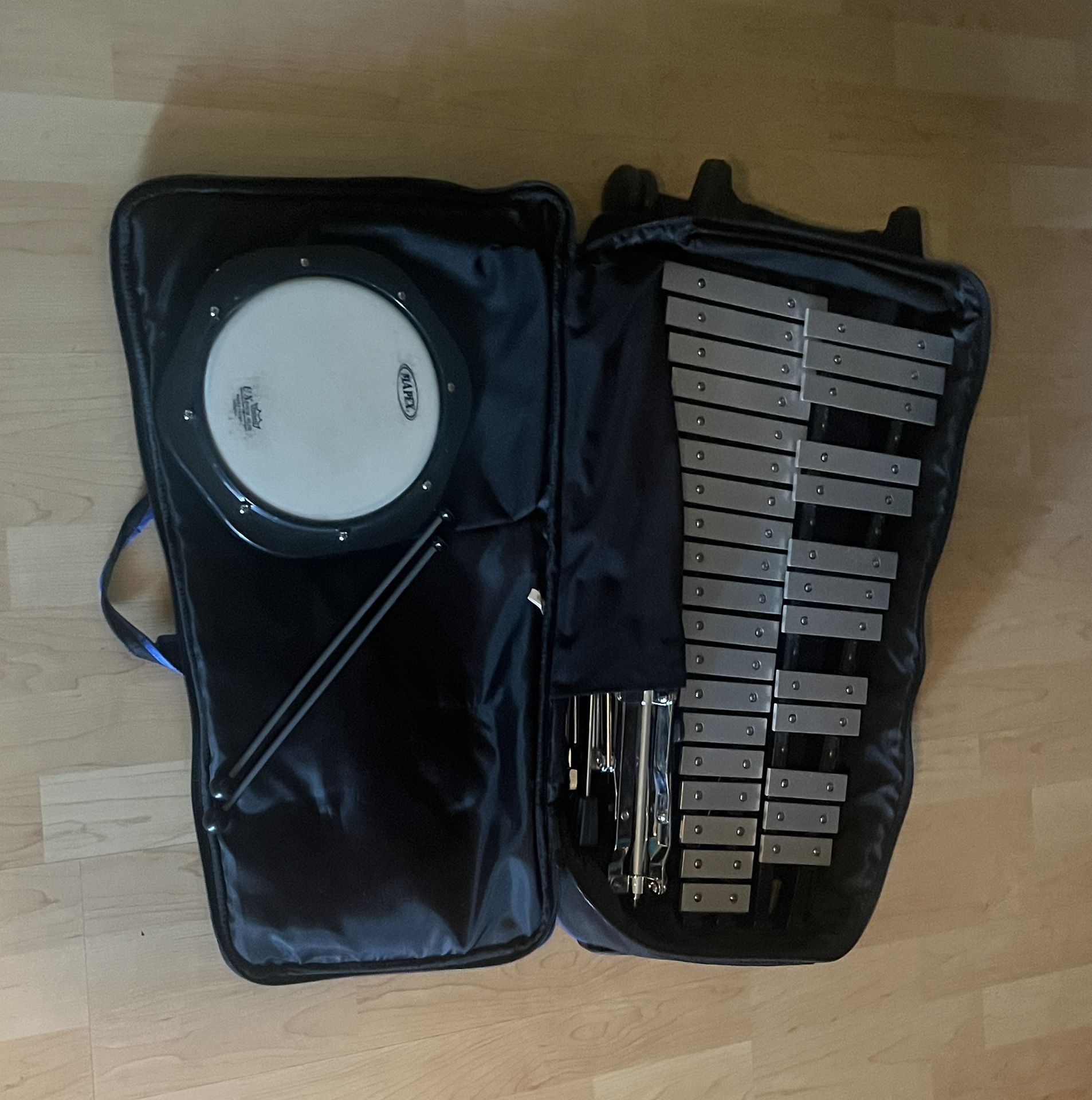 Mapex 32 Key Glockenspiel Stand W/ Stand, Practice Pad, And Extra Case Candy