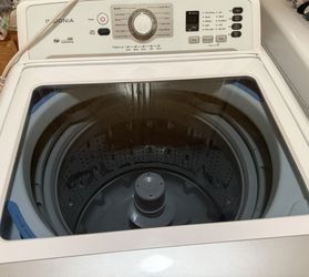 WASHER FOR SALE!!!! Almost NEW!