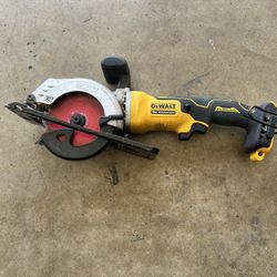 Dewalt Cordless Saw