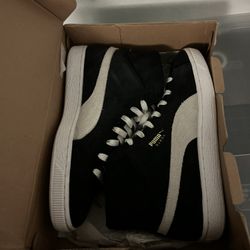 Pumas Size 9.5