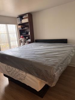 KING MEMORY FOAM MATTRESS