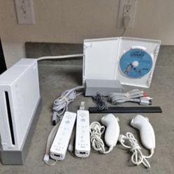 Nintendo Wii Console W/2 Controllers, 2 Nunchucks, Cables, Game, Tested, Working.