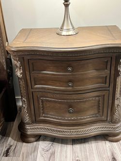 5 piece Ashley furniture King bedroom set