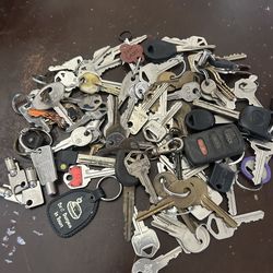 Mixed lot keys art craft repurpose