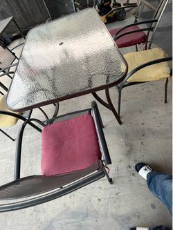 Mesa con 6 sillas