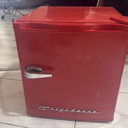 Frigidaire Mini Red