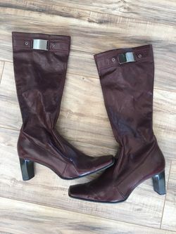 Boots size 8.5