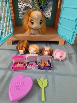 Little Live Pets Mama Guinea Pig with babies & Accessories