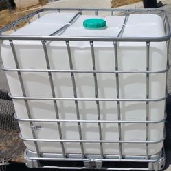 275 gallon plastic water tank $85 each series buys only