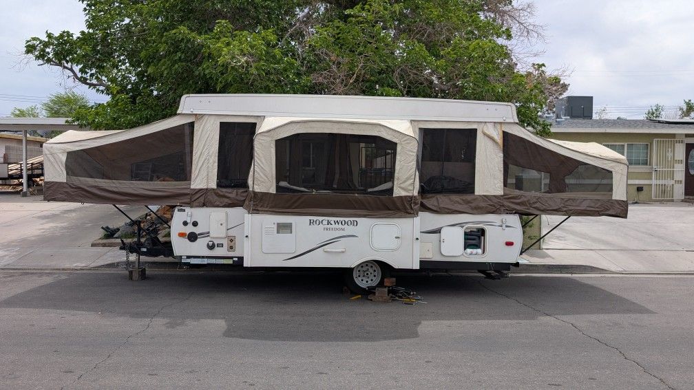 2014 Rockwood Freedom Camper Tent Trailer
