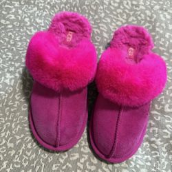 Size 2 Kids Ugg Hot Pink Slippers