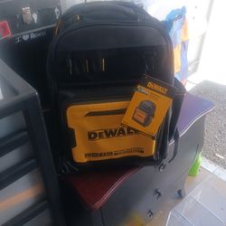 Nwt DeWalt Pack