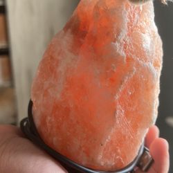 Beautiful Himalayan Salt Lamp. It Has Several Different Light Setting And Colors