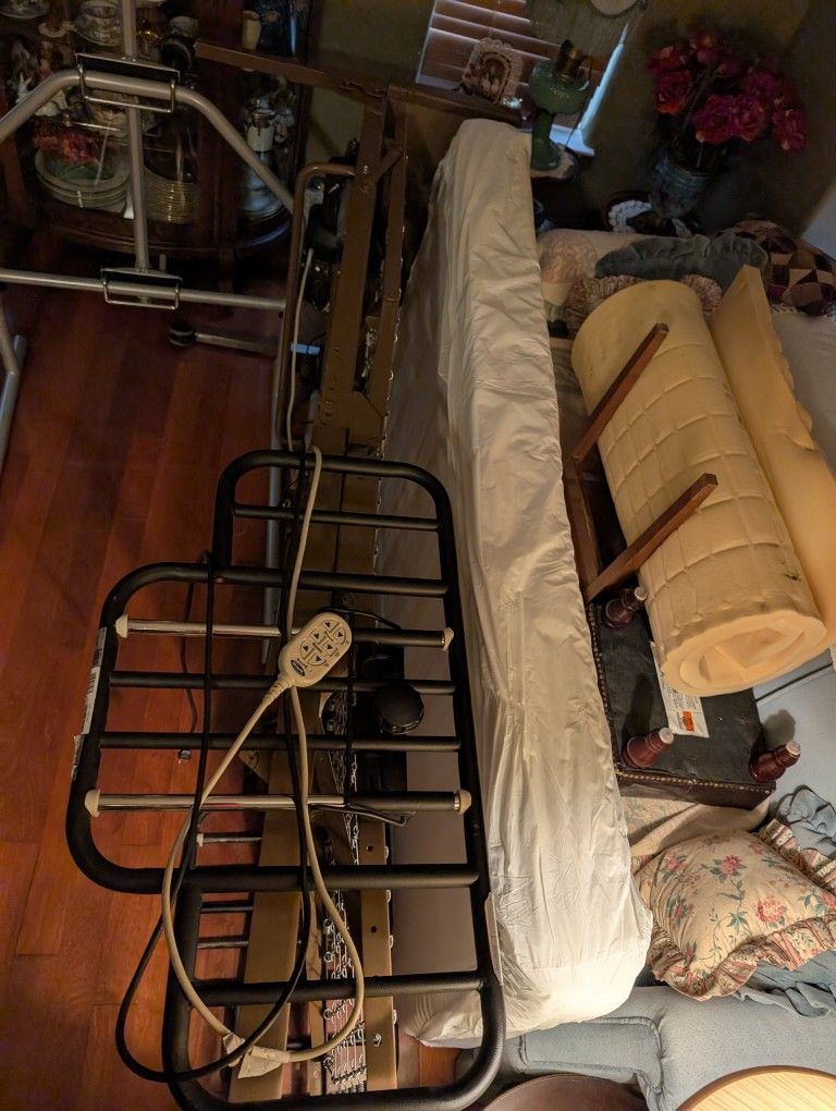 Hospital Bed And Mattress