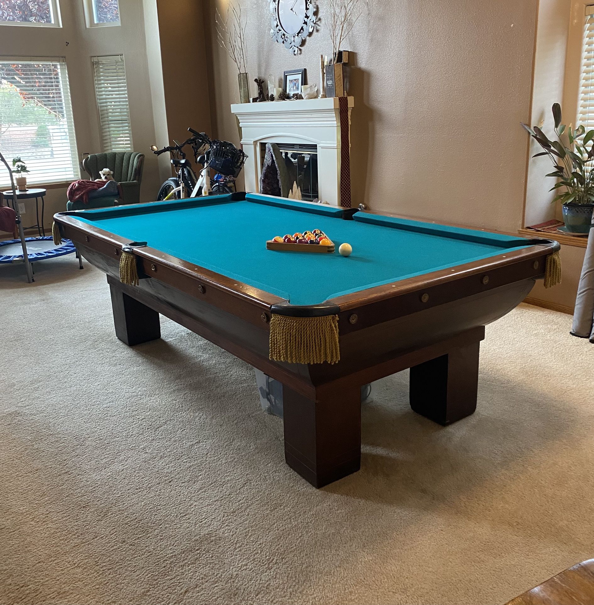 The Brunswick Balke Collendar Co.Monarch Cushion Pool Table