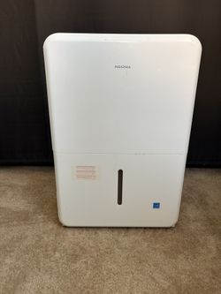 Insignia™ - 35-Pint Dehumidifier - White