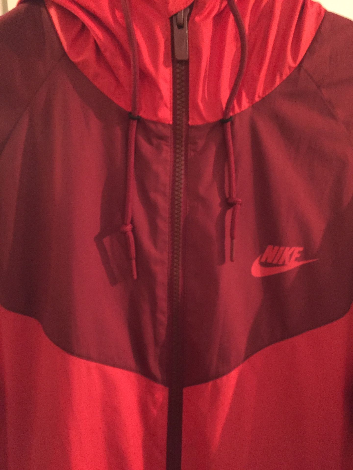 Nike Windbreaker size M