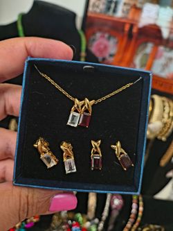 Vintage Avon double set
