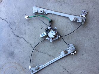 G35 2005 4door driver left front door window motor regulator assy