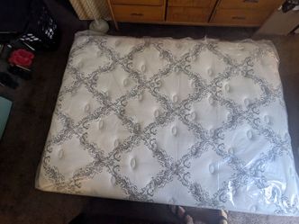 Queen Mattress & Steel Platform Frame