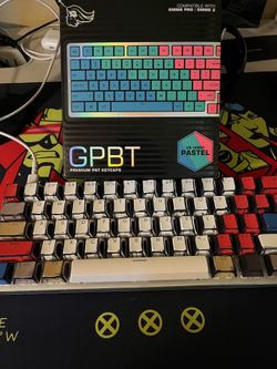 Glorious Keyboard with Extra Keycaps