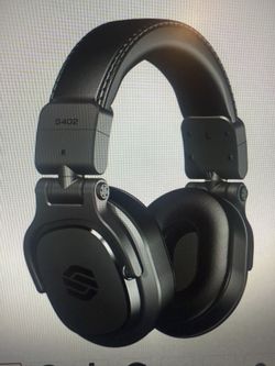Sterling Audio S402 Studio Headphones with 40 mm Drivers